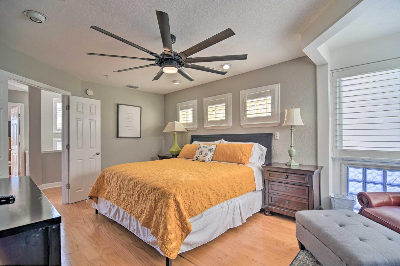 Coastal Sea Side Townhome - Walk To Beach! Clearwater Beach Exterior photo